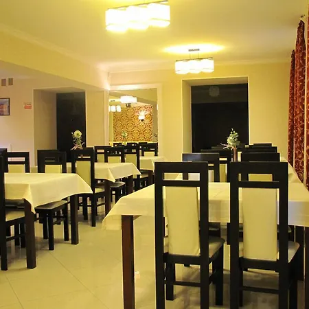 Goscinne Anna Airport Modlin Quarto em Acomodações Particulares *